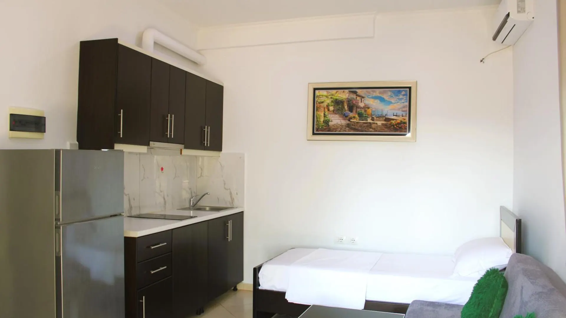 Keli Apartments Ksamil 0*,  Albânia